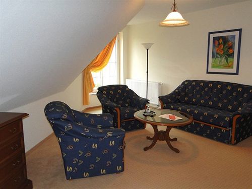 Отель Friesenhof Hotel-restaurant-reitanlage Трассенхайде